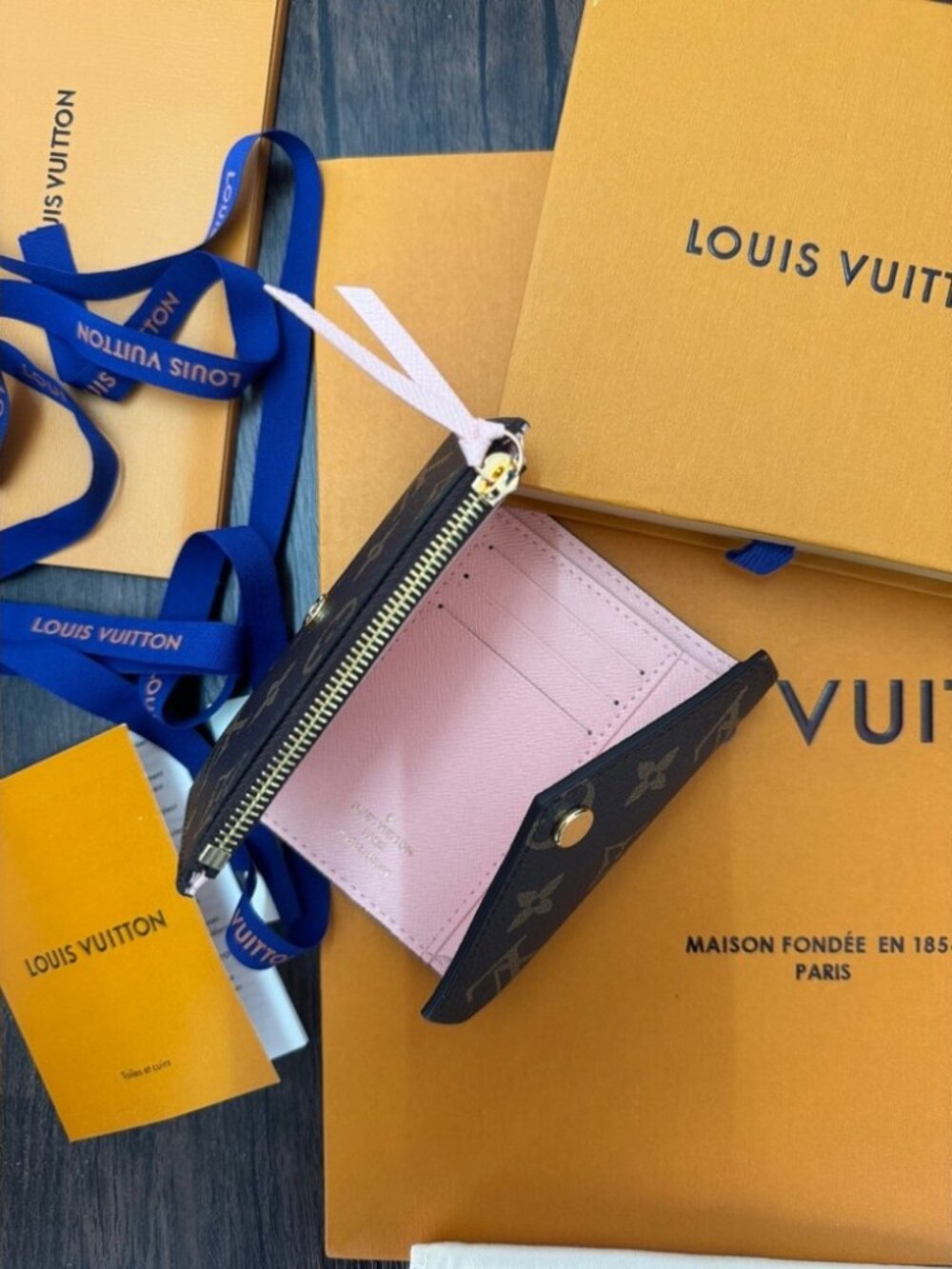 Louis Vuitton Classic Monogram Canvas Envelope Snap Small Card Wallet - Picture 4 of 5